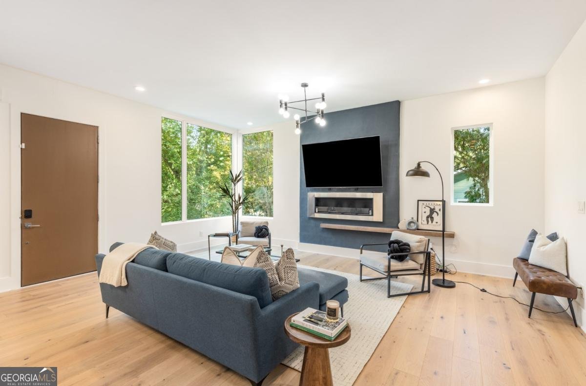 1045 Shepherds Lane Atlanta - 7