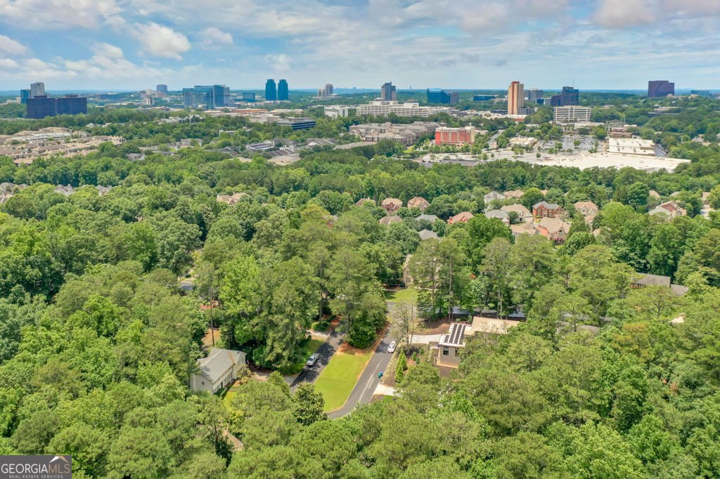 1490 Devonshire Court Atlanta - 5