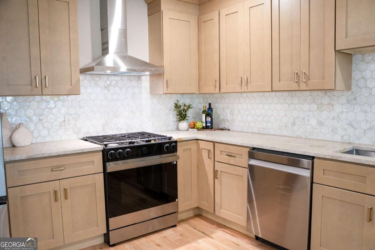 1395 Winburn Drive East Point - 22