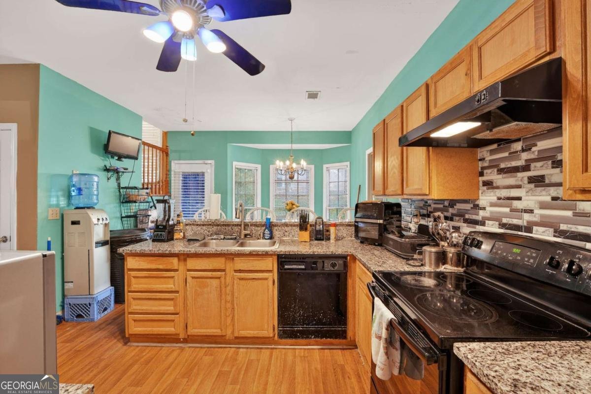 686 Watson Reef Stone Mountain - 10