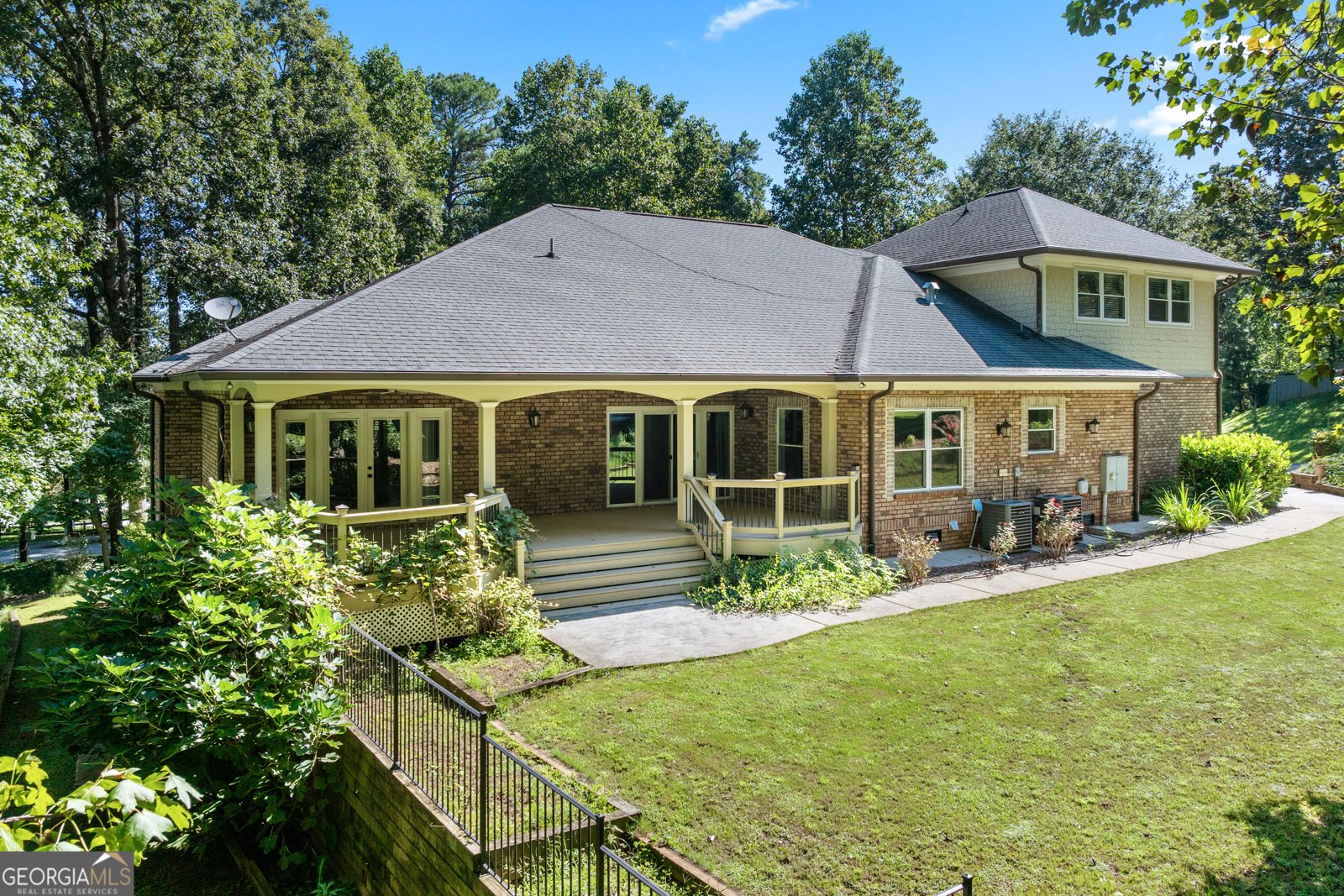 5816 Chamblee Dunwoody Road Atlanta - 17