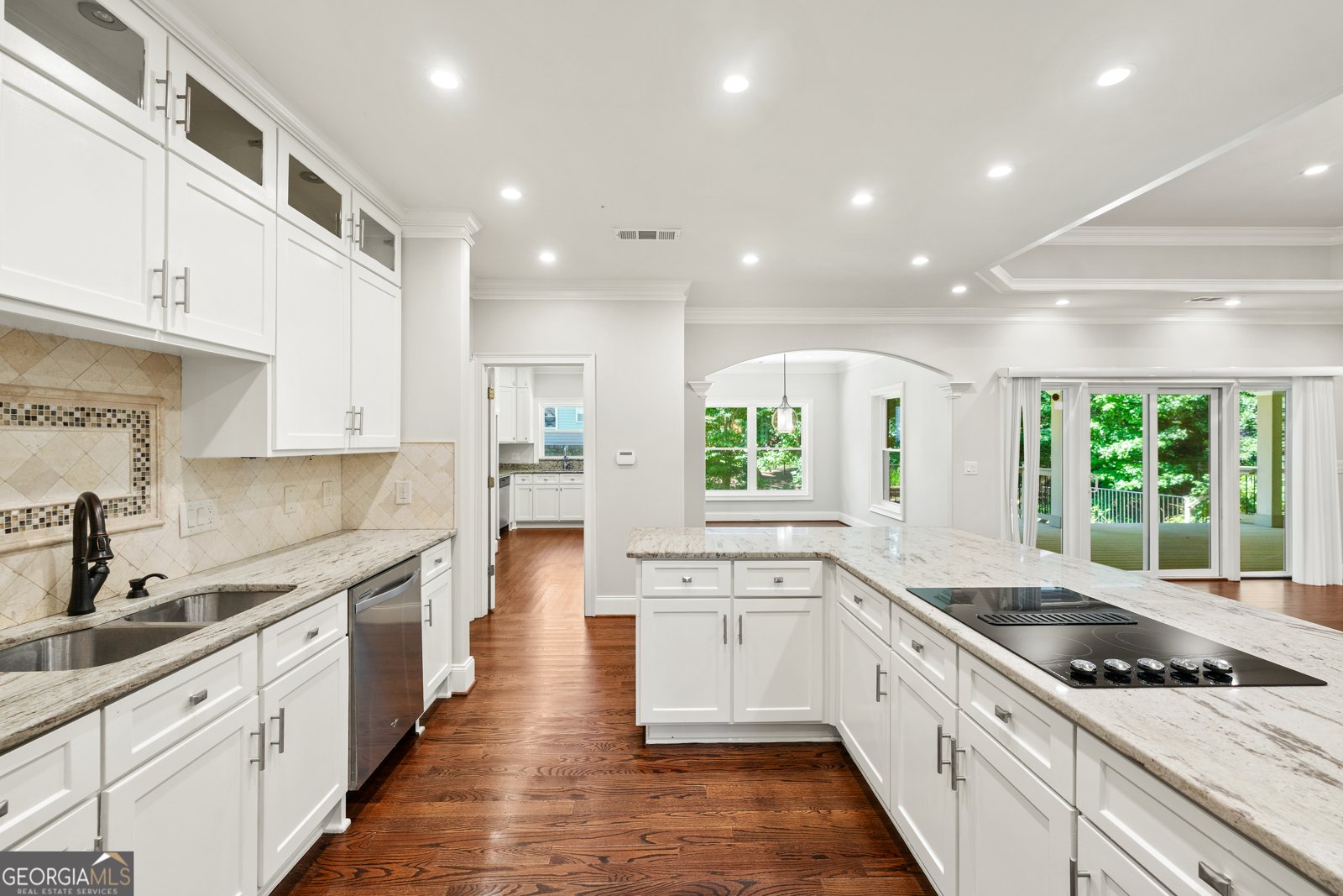5816 Chamblee Dunwoody Road Atlanta - 23