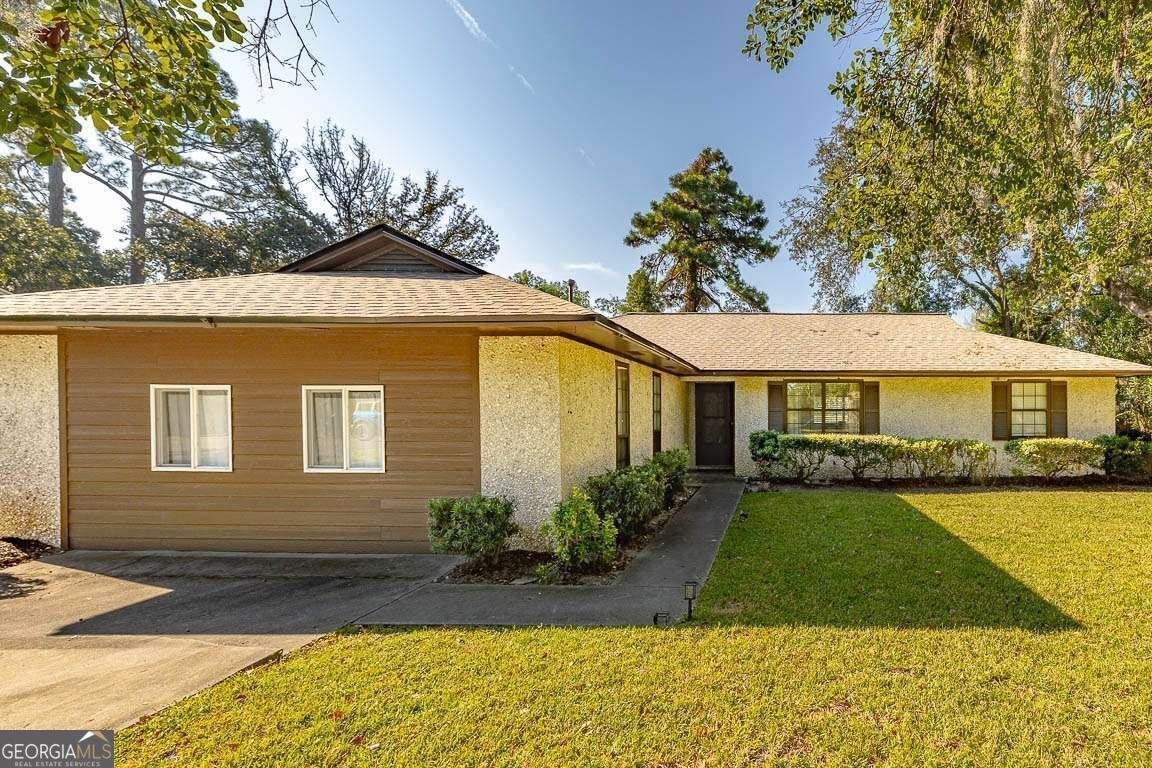 126 Lake View Circle Brunswick - 1