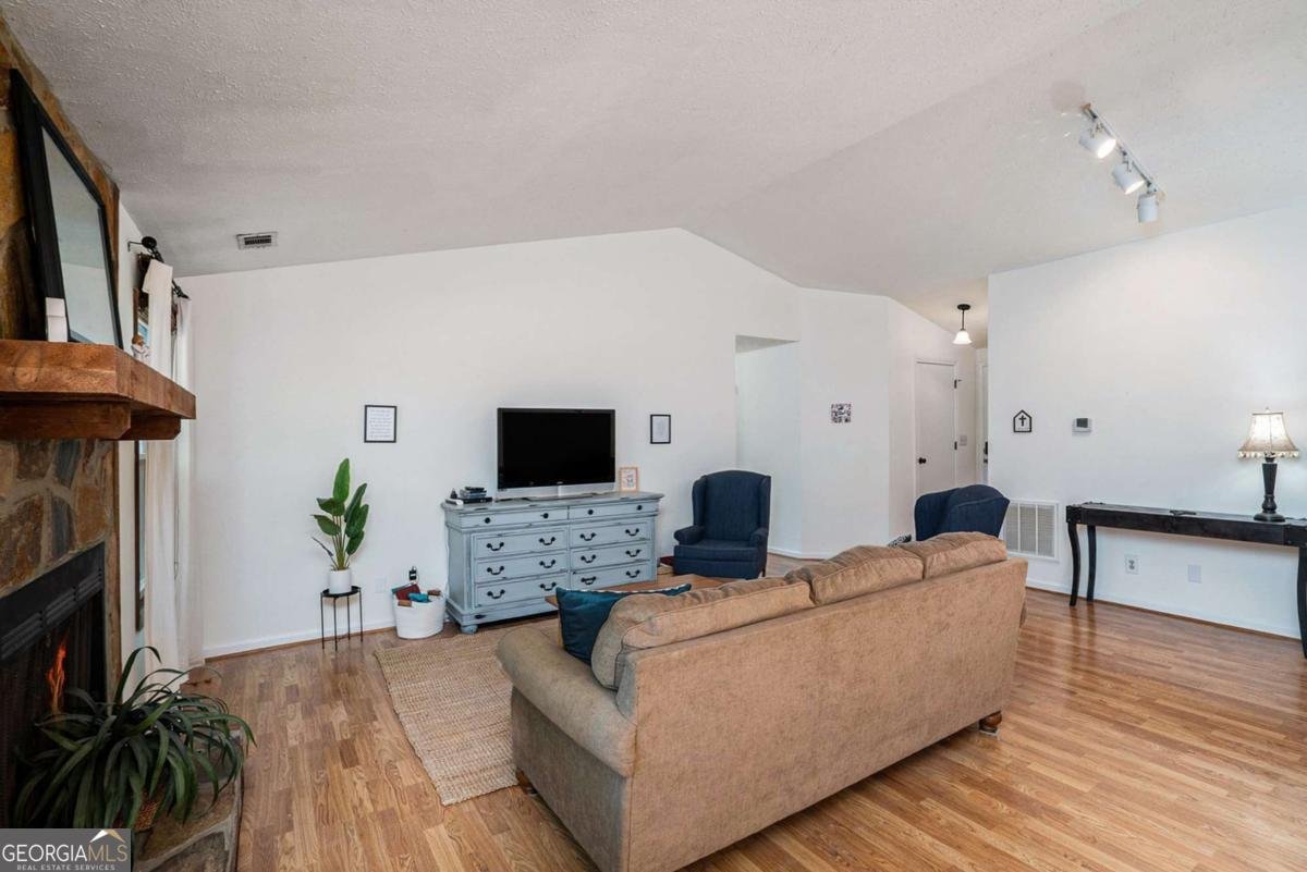 204 Colemans Bluff Drive Woodstock - 3