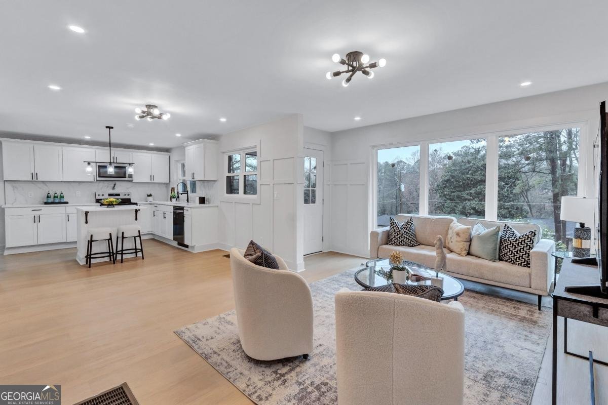 2254 Glendale Drive Decatur - 3