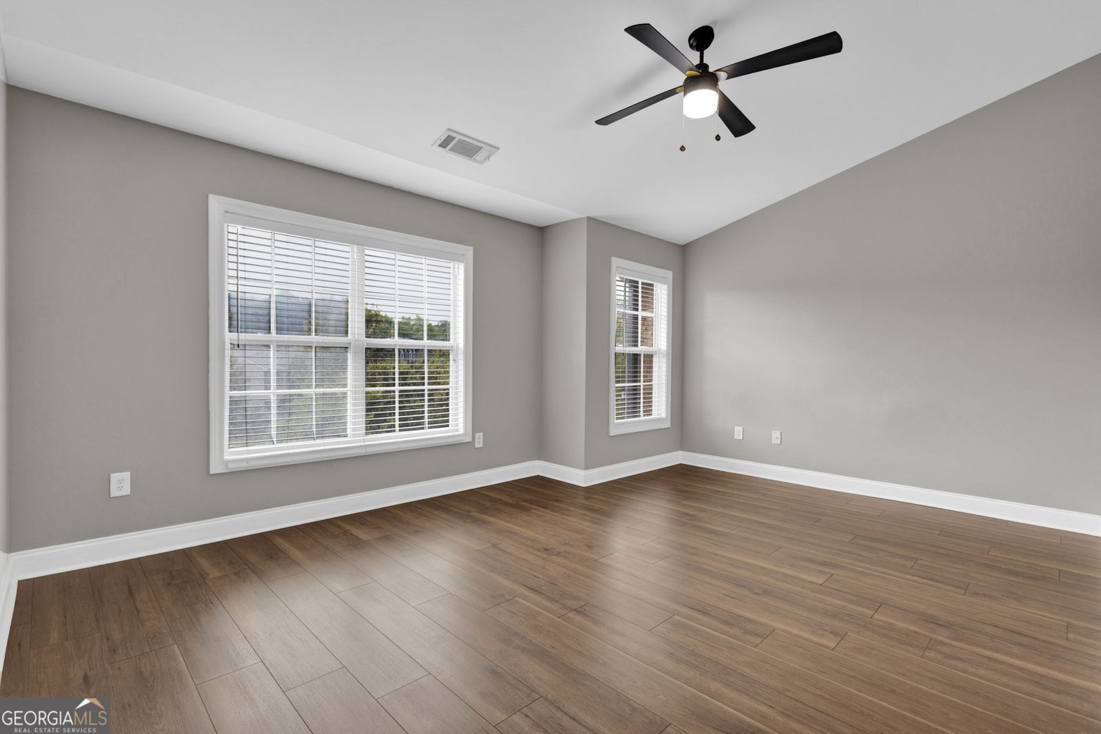 6034 Bayrose Circle East Point - 11