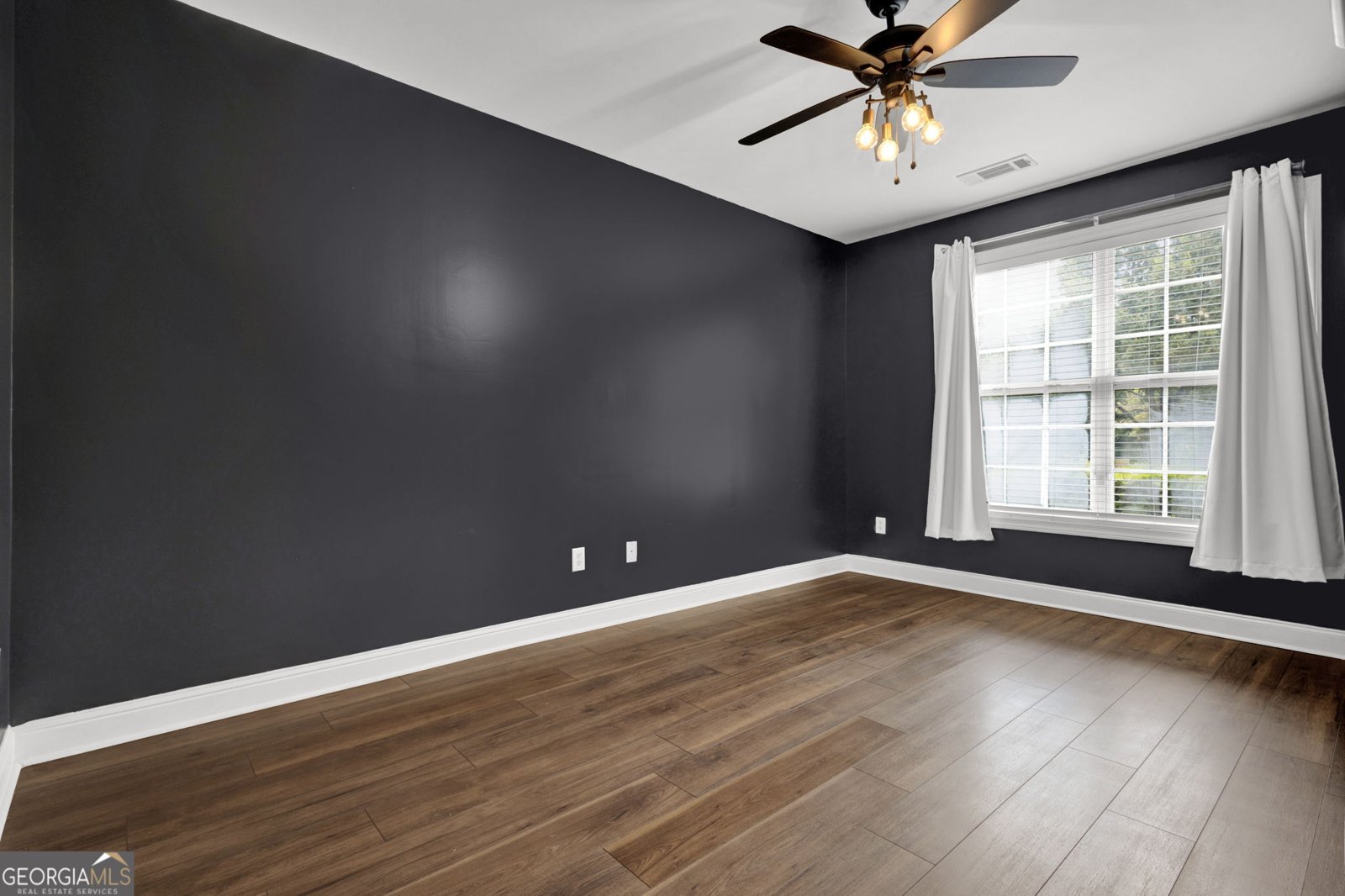 6034 Bayrose Circle East Point - 16