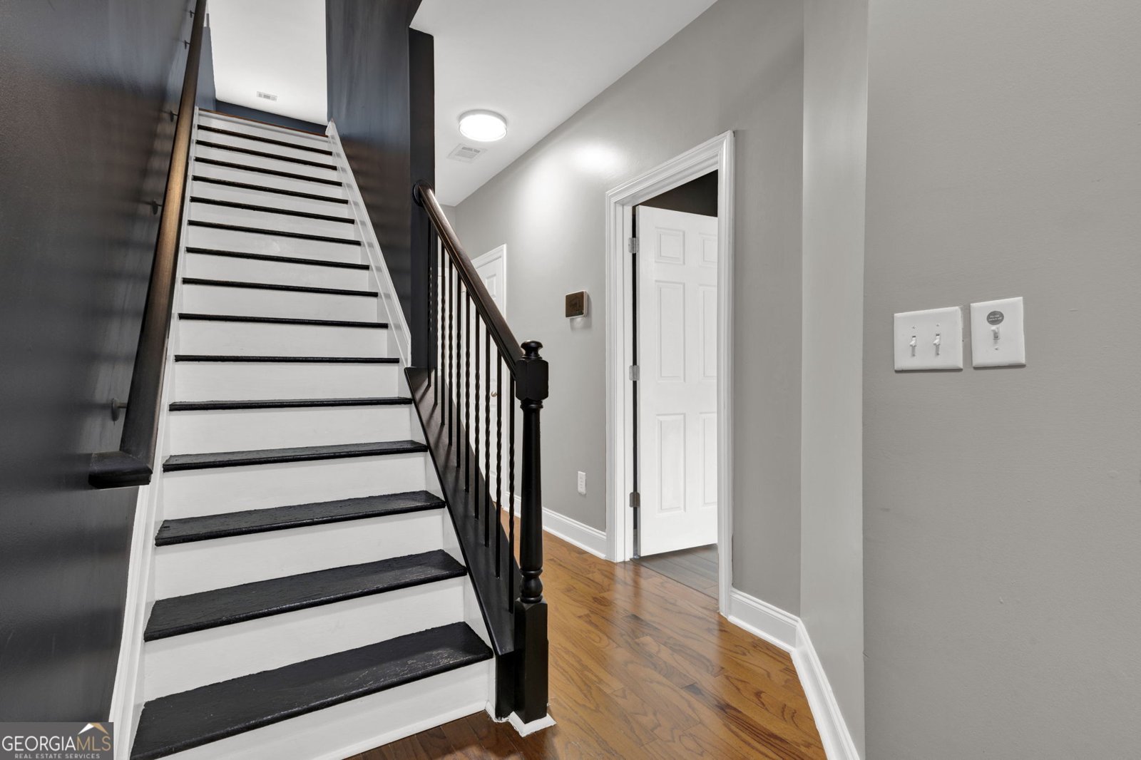 6034 Bayrose Circle East Point - 19