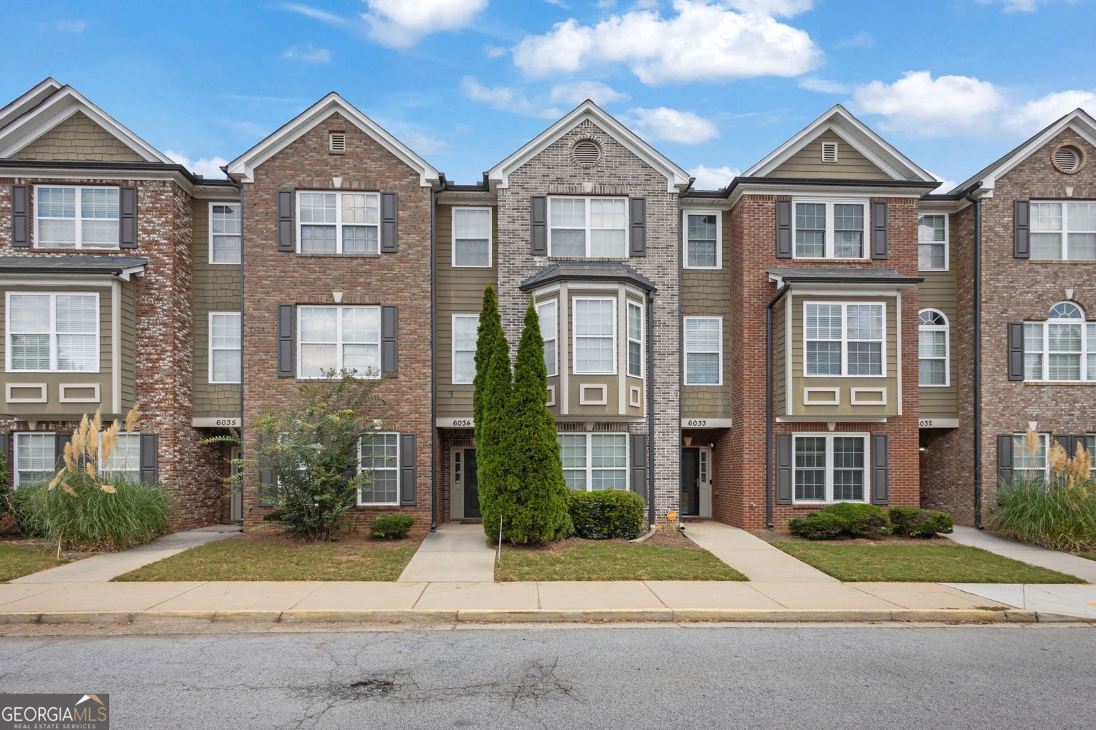 6034 Bayrose Circle East Point - 2