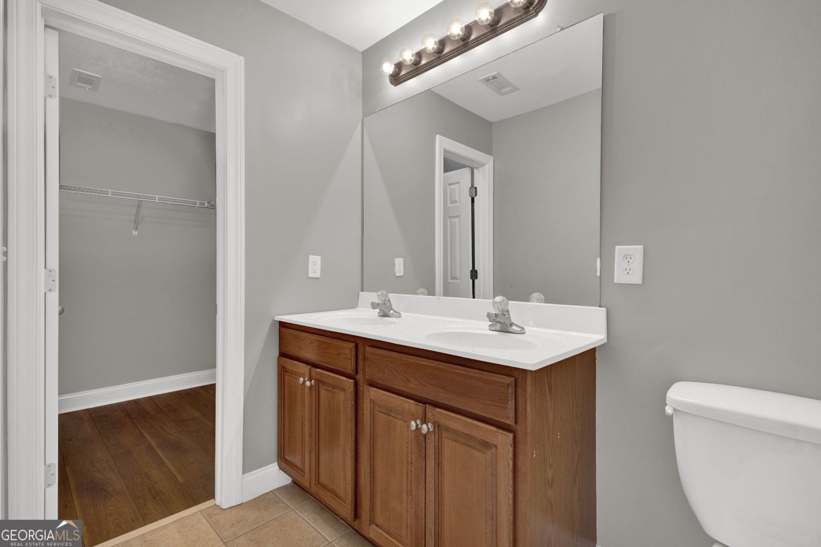 6034 Bayrose Circle East Point - 28