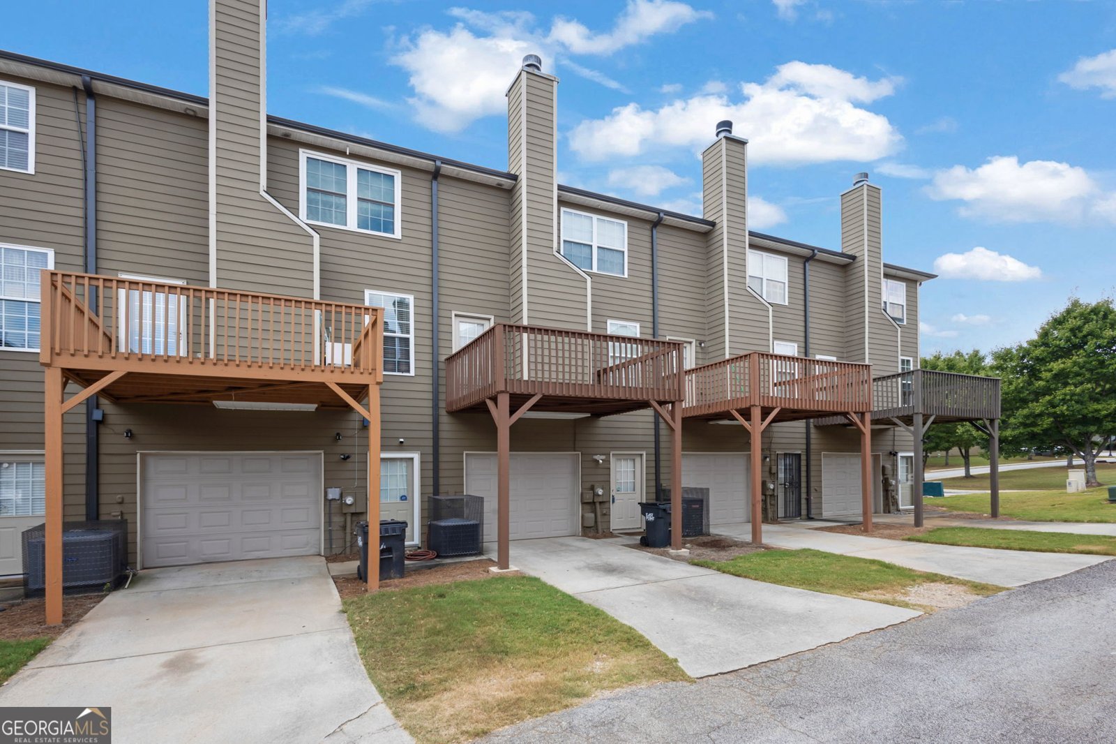 6034 Bayrose Circle East Point - 34
