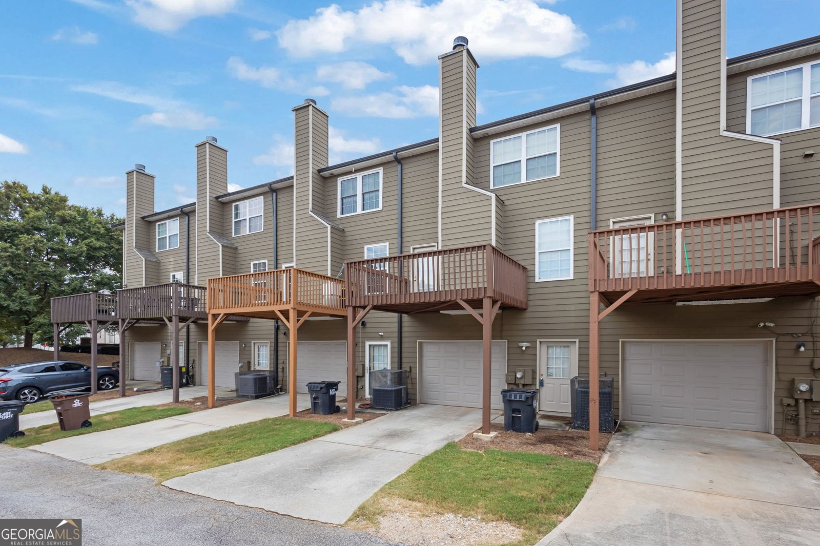 6034 Bayrose Circle East Point - 35