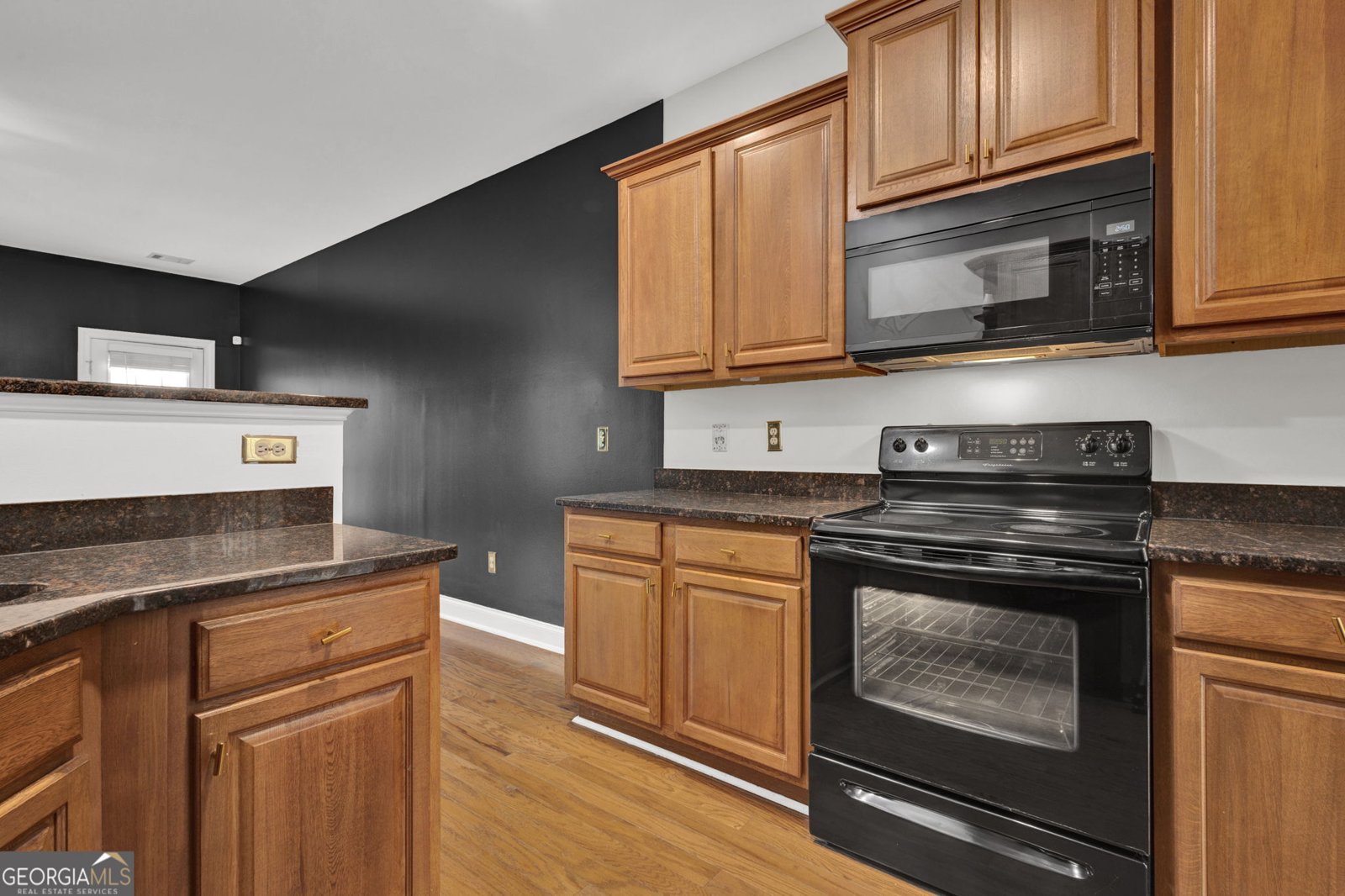 6034 Bayrose Circle East Point - 8