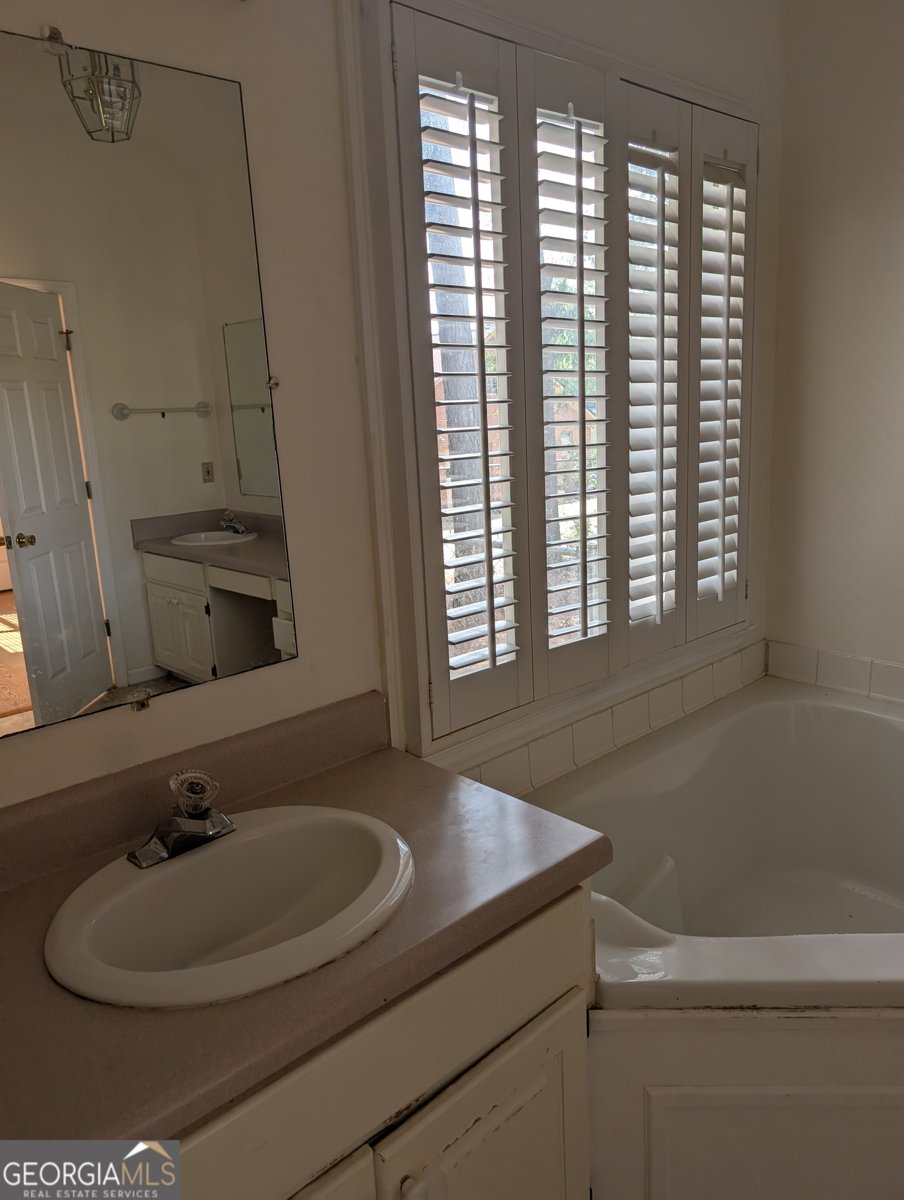 224 Old Pond Road Lagrange - 12