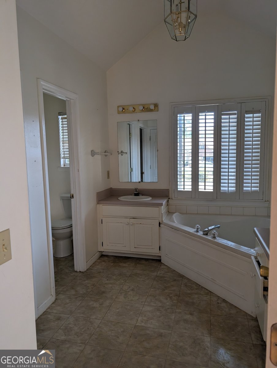 224 Old Pond Road Lagrange - 16