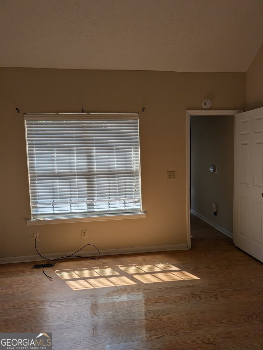 224 Old Pond Road Lagrange - 17