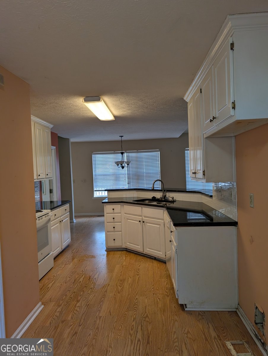 224 Old Pond Road Lagrange - 5