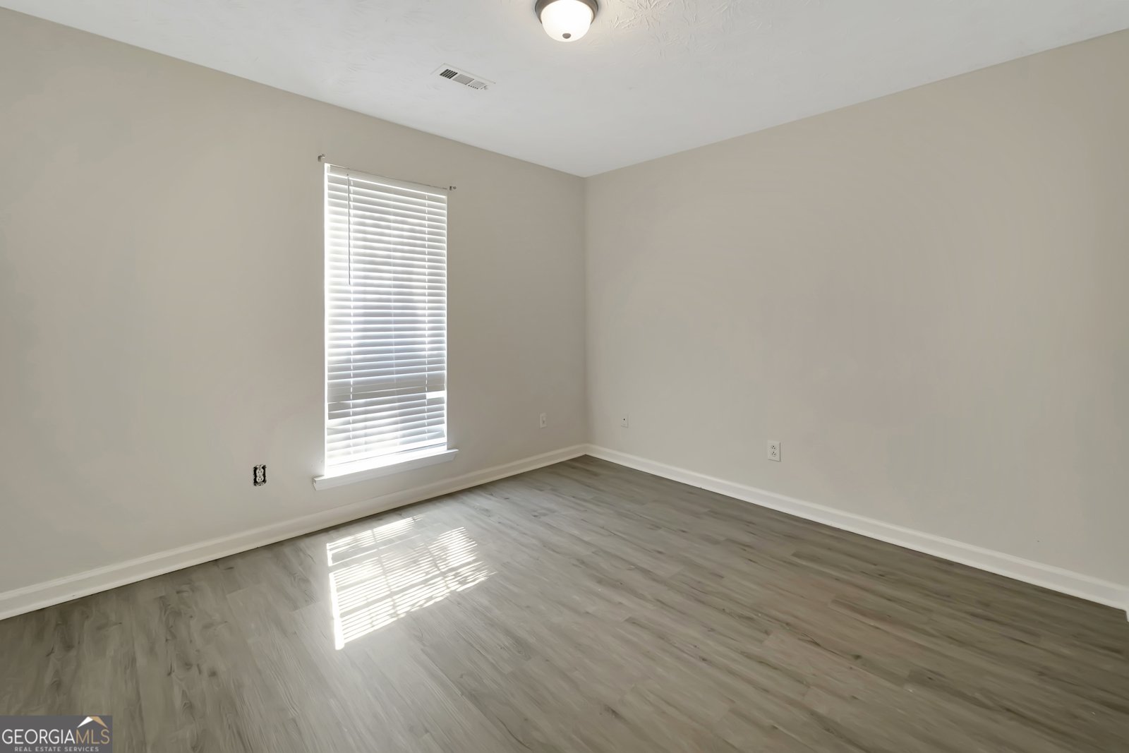 107 Woodridge Drive Stockbridge - 10