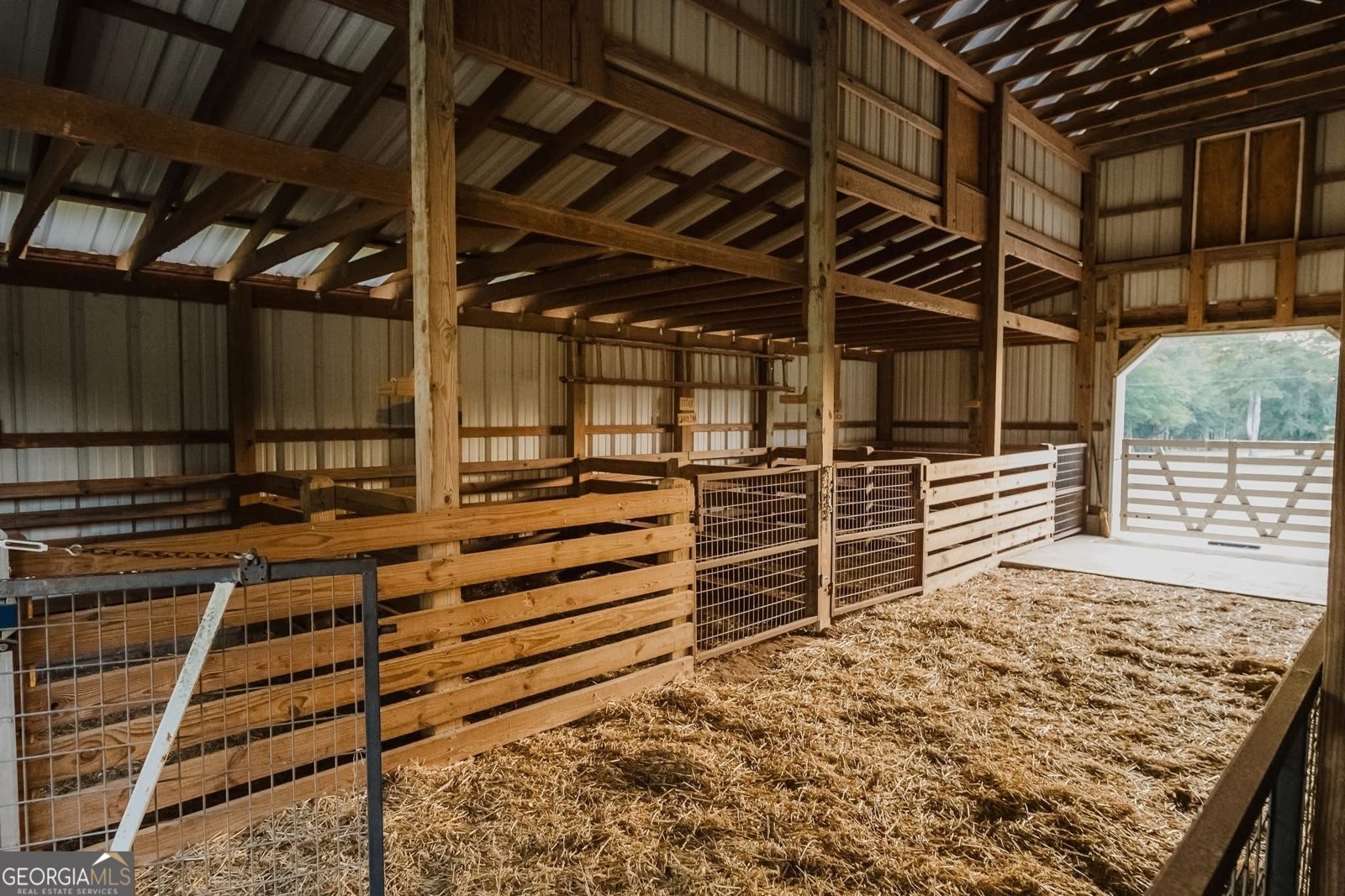 410 Country Kitchen Road Barnesville - 67