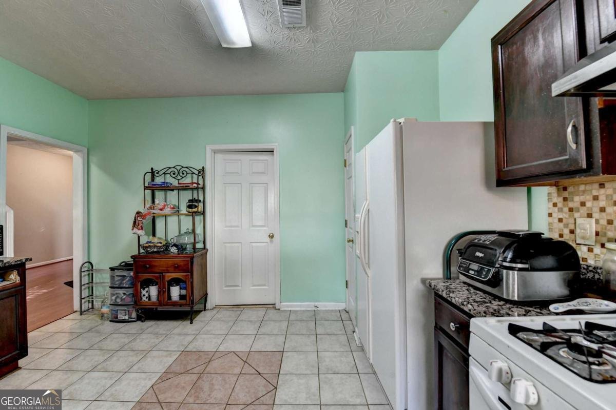 480 Pond Weed Drive Lawrenceville - 17
