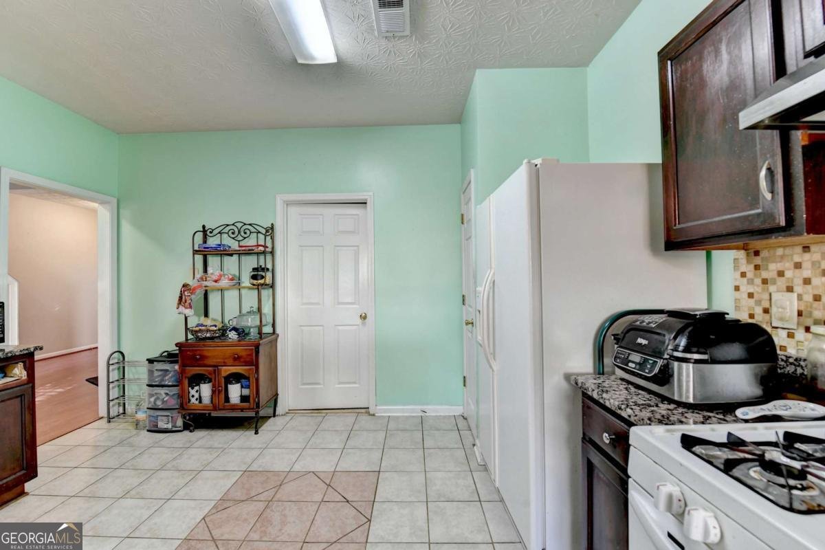 480 Pond Weed Drive Lawrenceville - 18