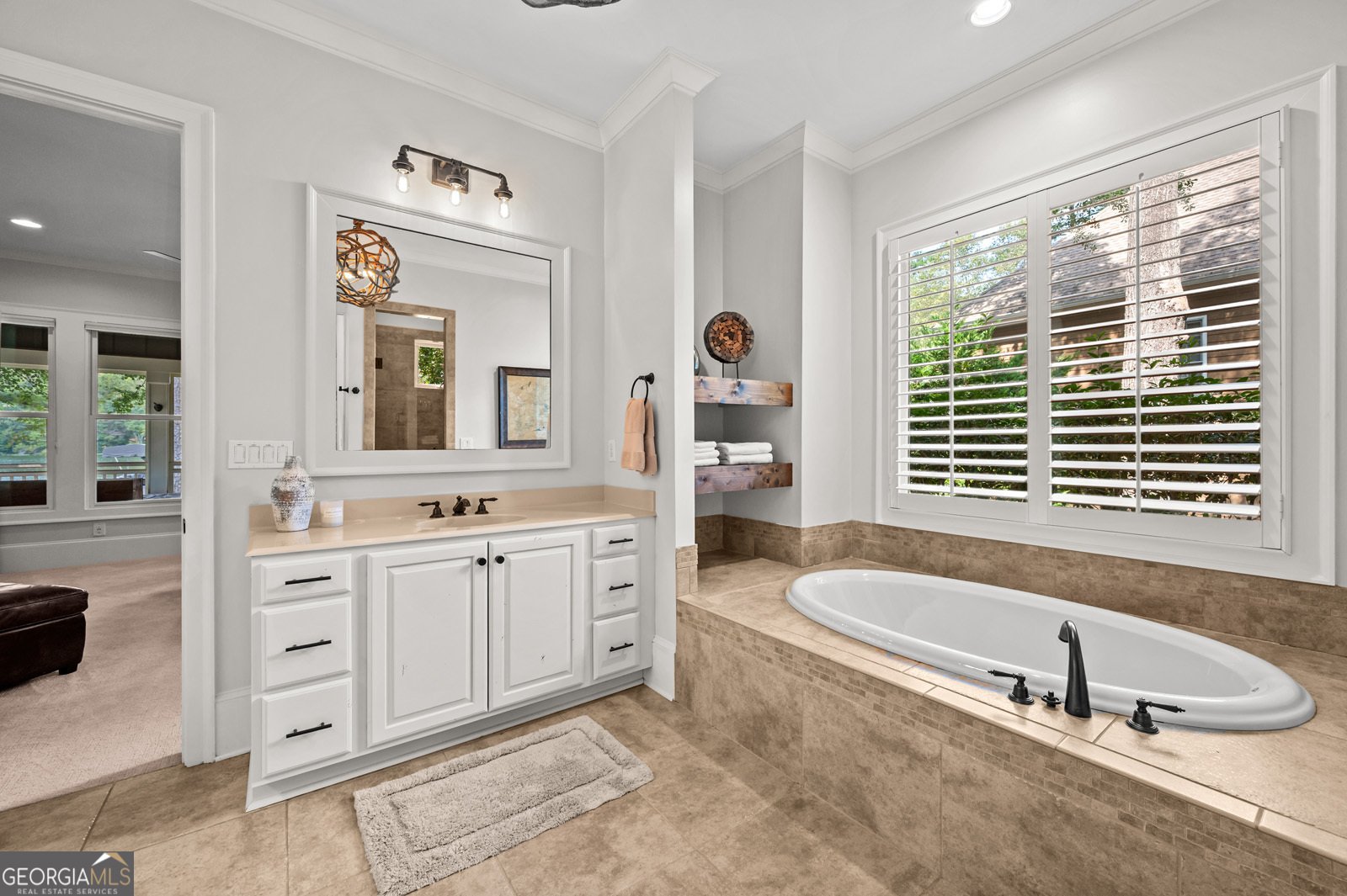 1061 Clearwater Drive White Plains - 11