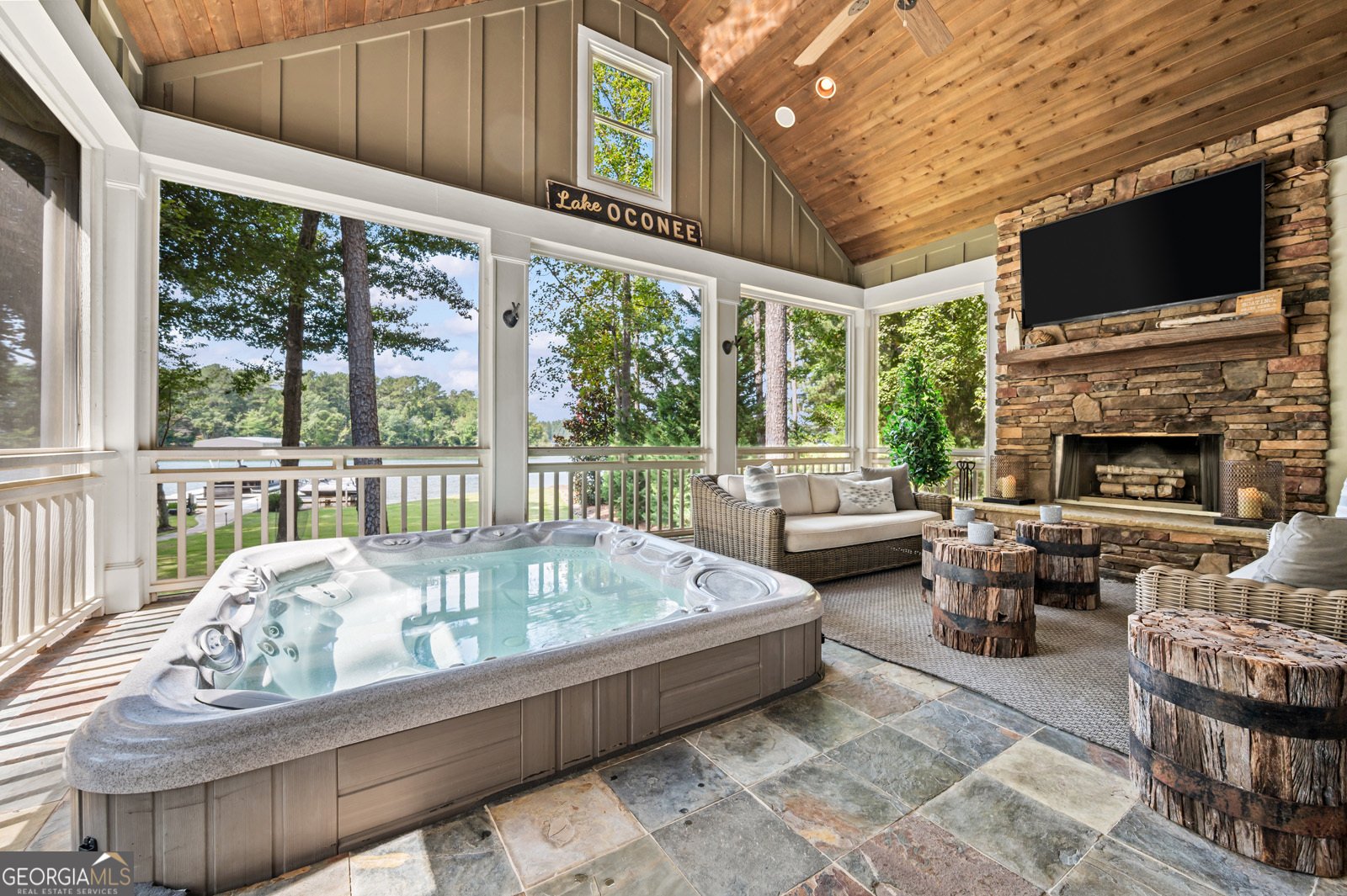 1061 Clearwater Drive White Plains - 57