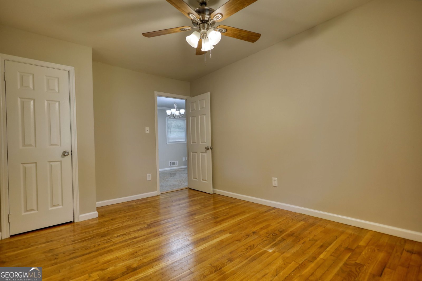 543 Wavelyn Way Riverdale - 1