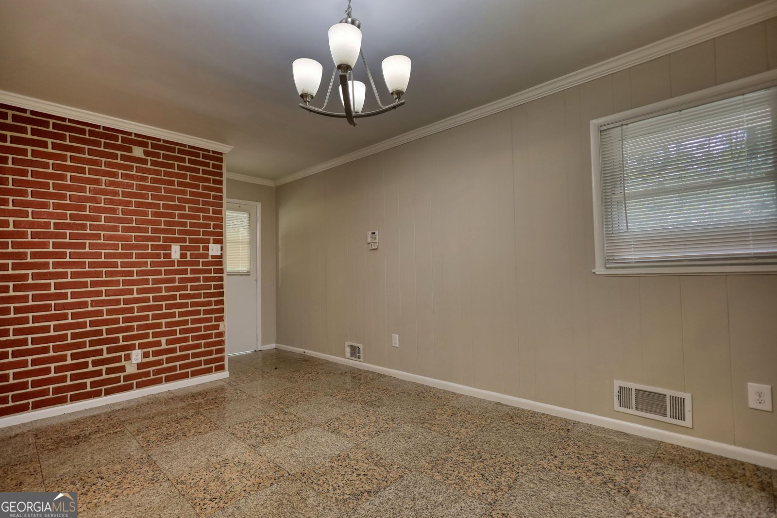 543 Wavelyn Way Riverdale - 4