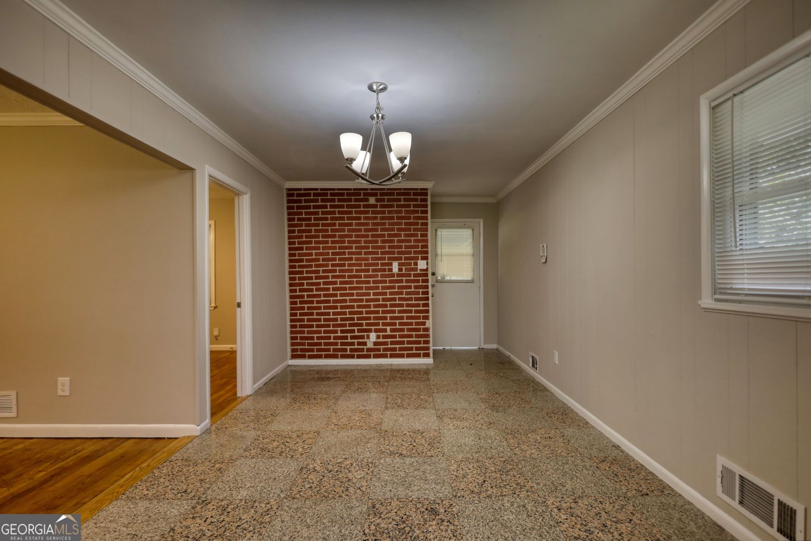 543 Wavelyn Way Riverdale - 5