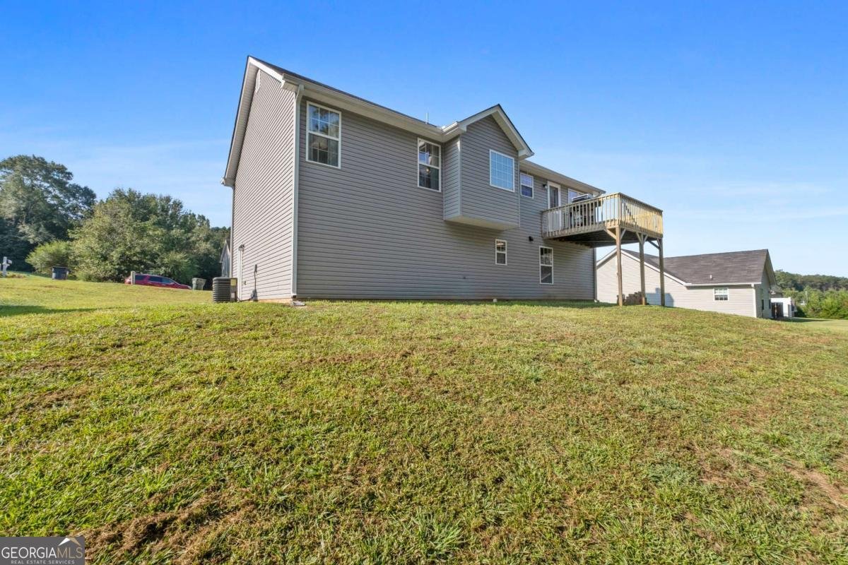 5458 Latham Manor Drive Gainesville - 32