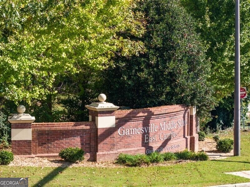 4052 Peregrine Way Gainesville - 72