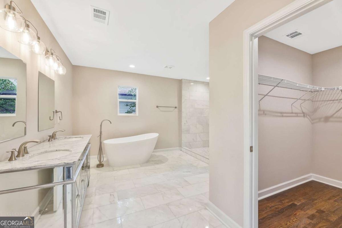1776 Temple Avenue College Park - 15