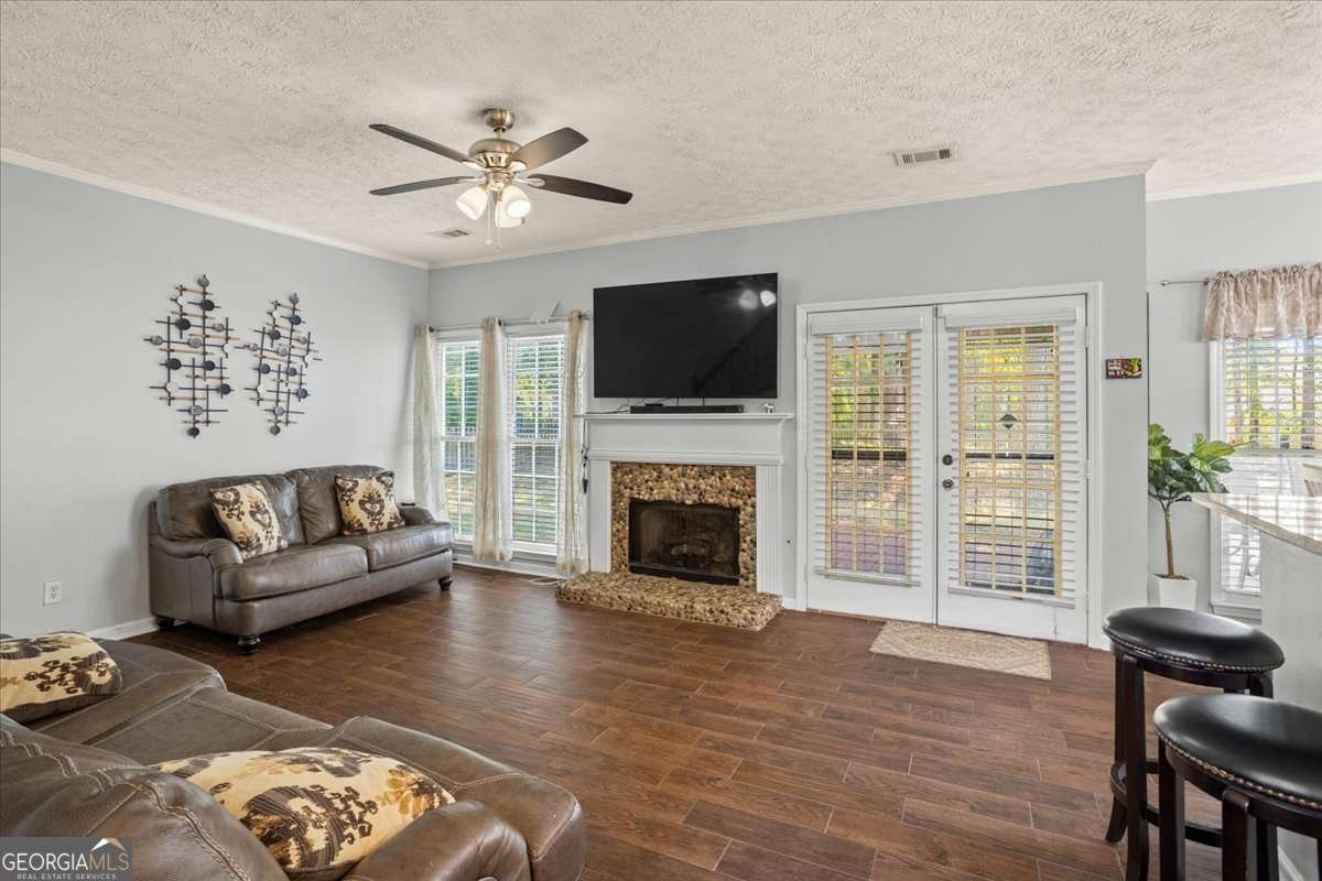 902 Heartwood Circle Lawrenceville - 16