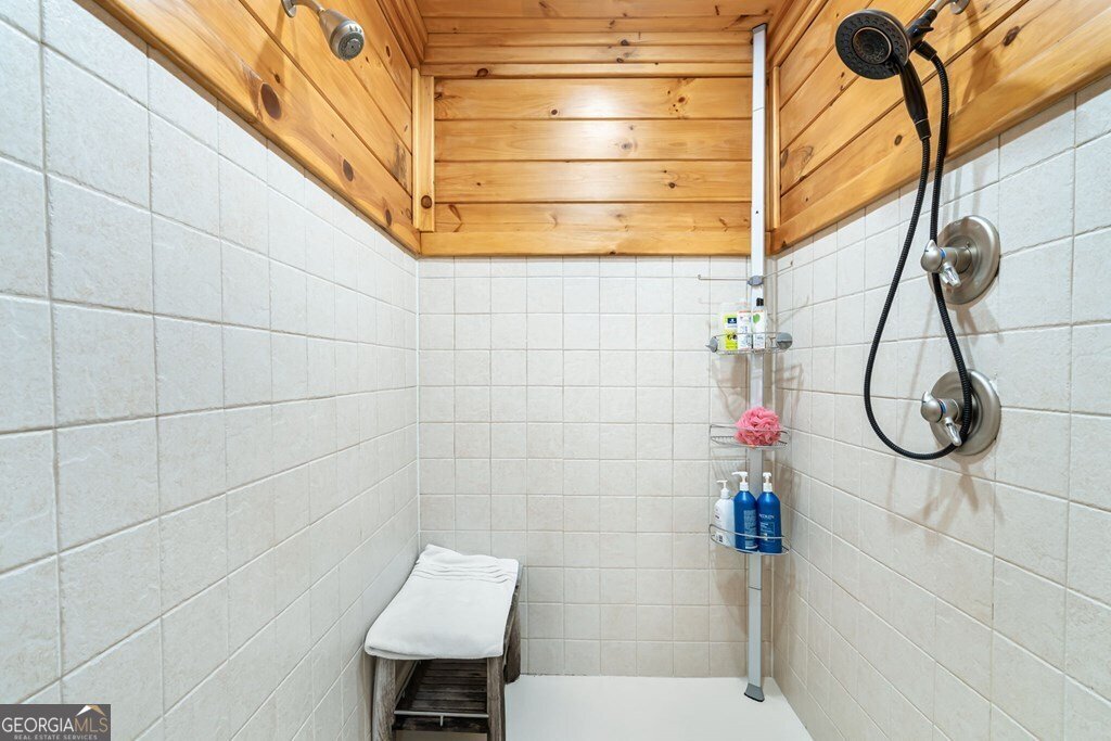 3383 Indian Springs Drive Hiawassee - 28