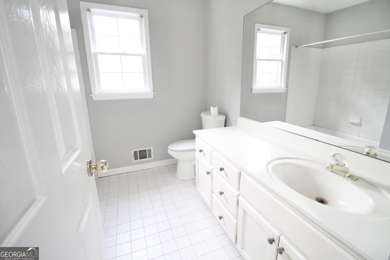 1105 New Britain Drive Atlanta - 17