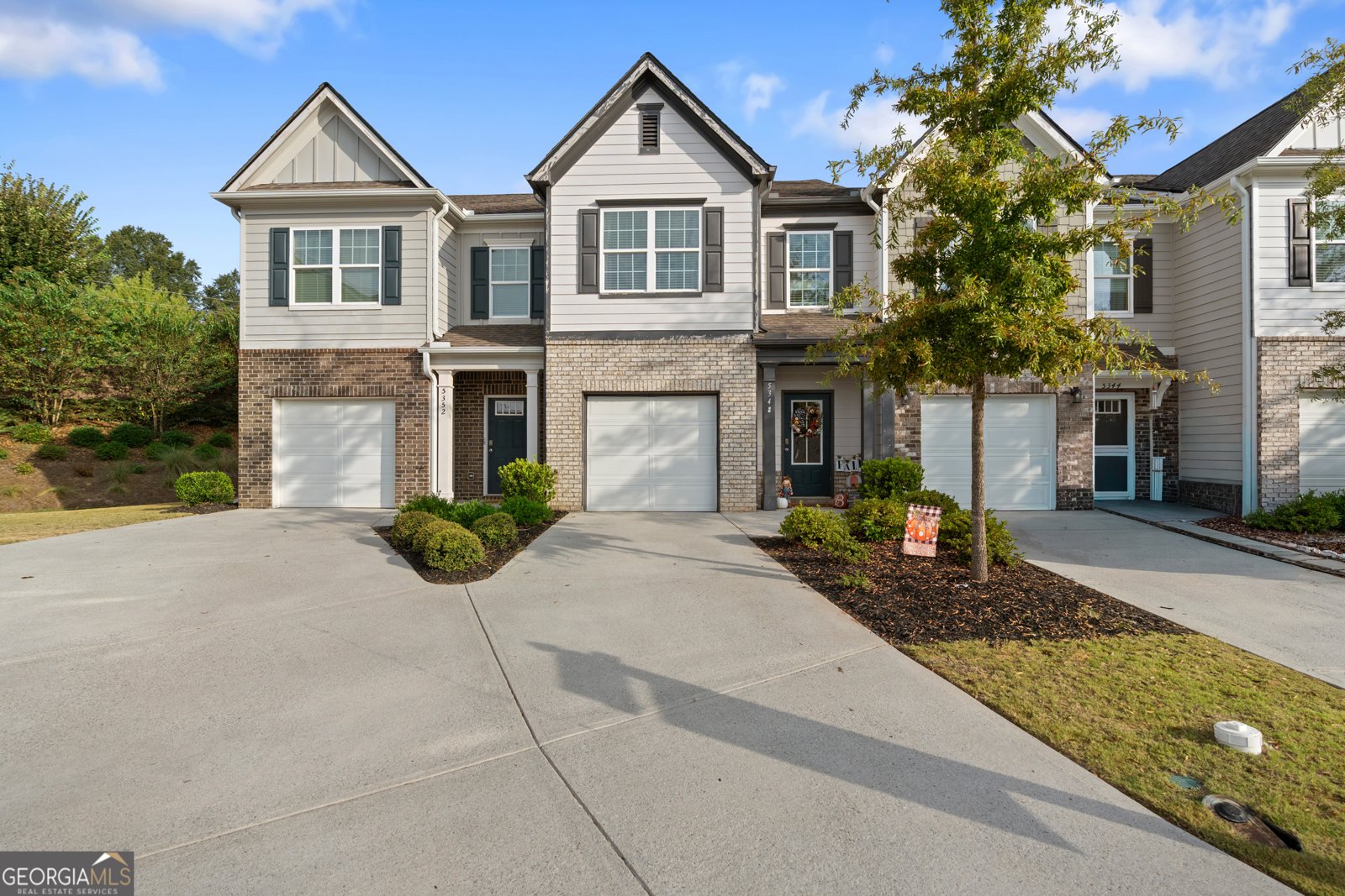 5348 Barberry Avenue Oakwood - 1