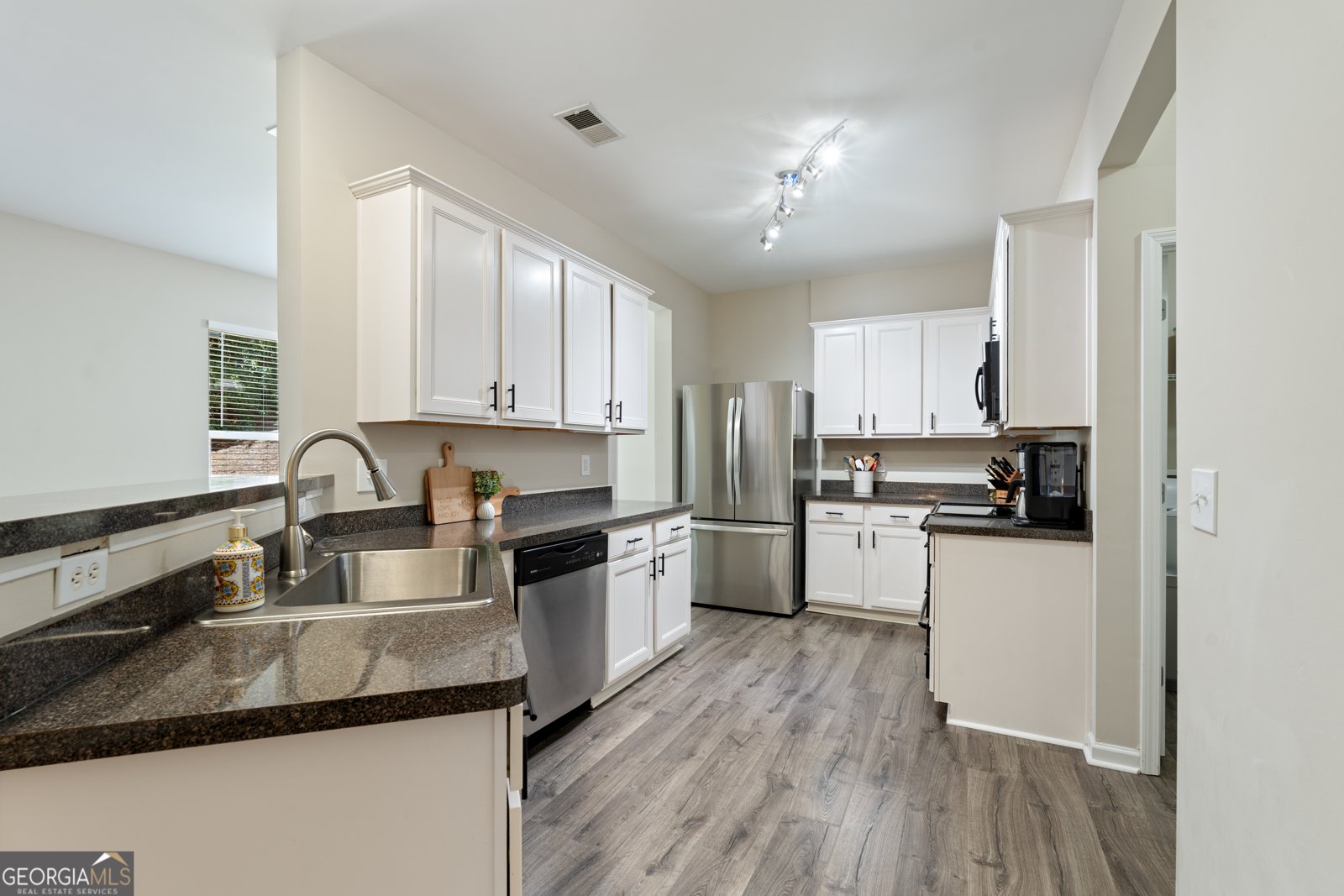 136 Wiley Parc Circle Woodstock - 2