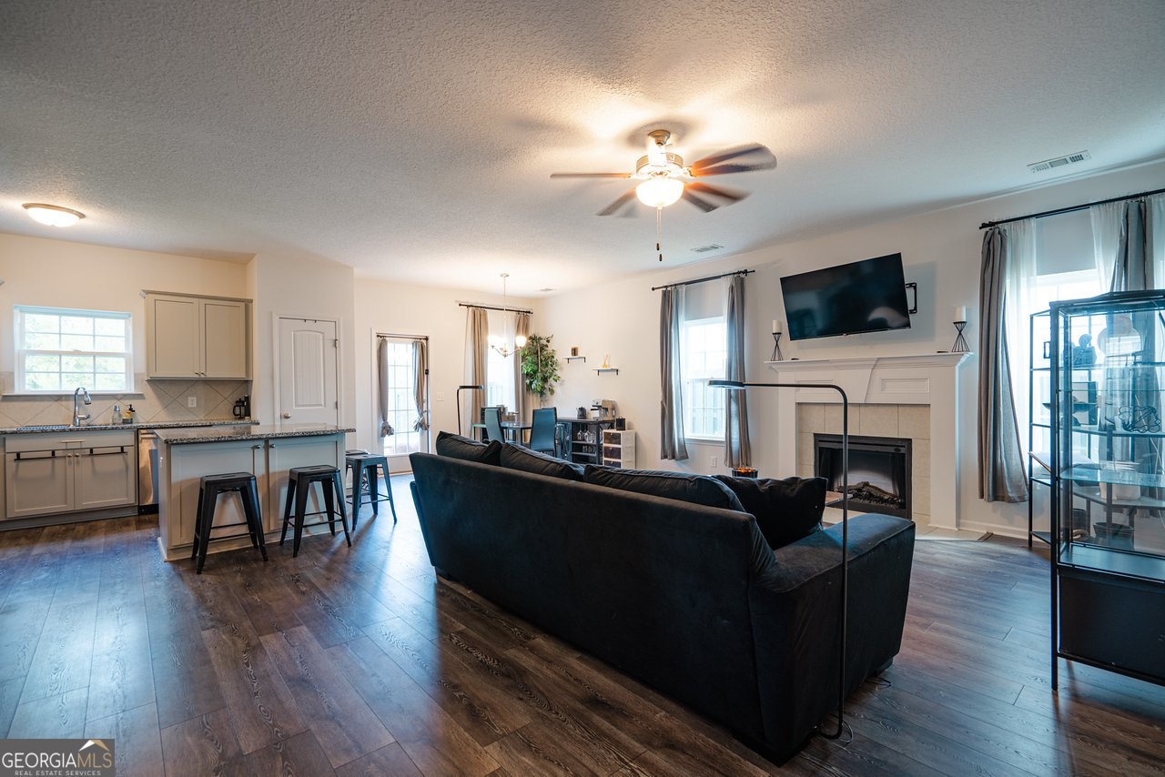 426 Brightleaf Circle Hinesville - 11