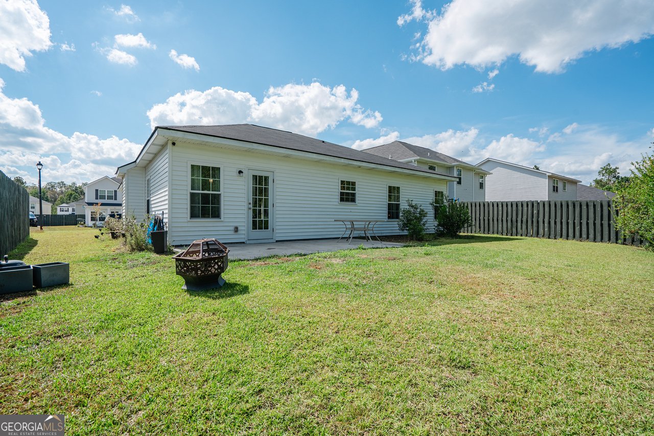 426 Brightleaf Circle Hinesville - 33