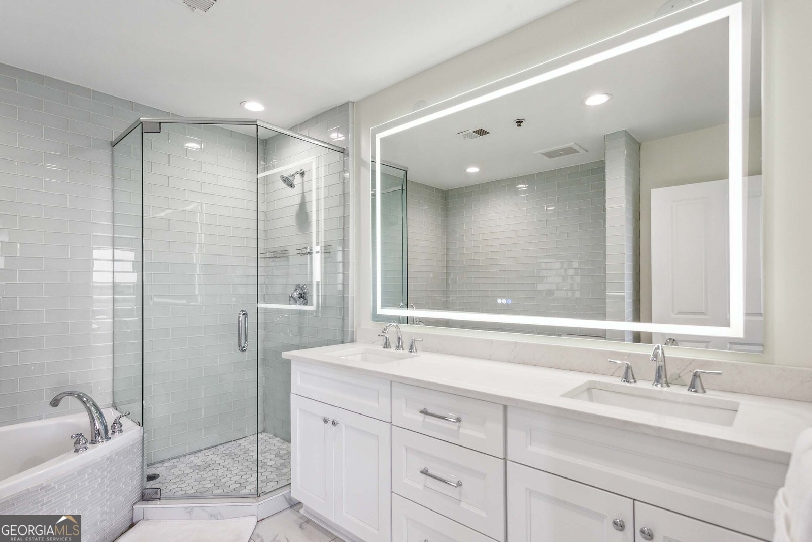 2881 Peachtree Road Atlanta - 13