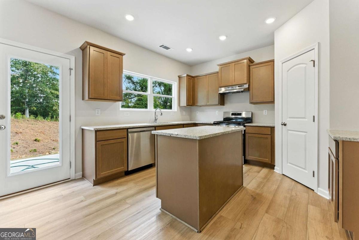 133 Bloomfield Circle Canton - 2