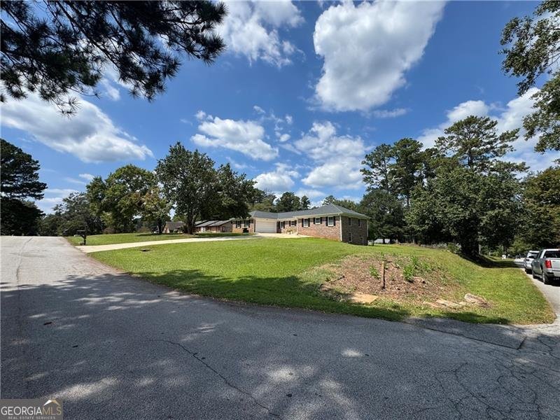 1709 Elizabeth Court Conyers - 1