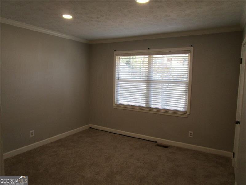 1235 Riverside Drive Gainesville - 22