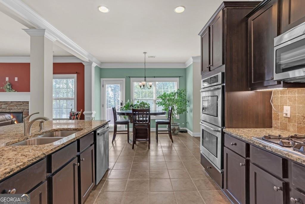 522 Thomas Drive Loganville - 2