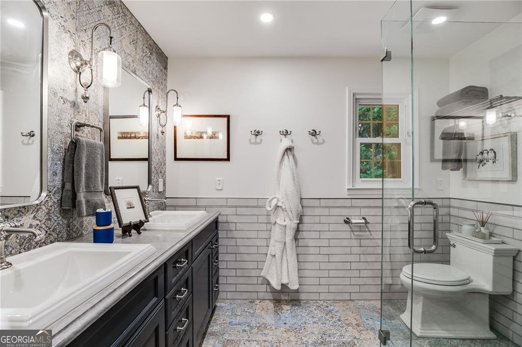 1130 Lake Drive Roswell - 24