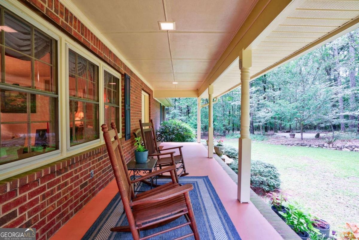 1348 Barwick Hill Road Comer - 21