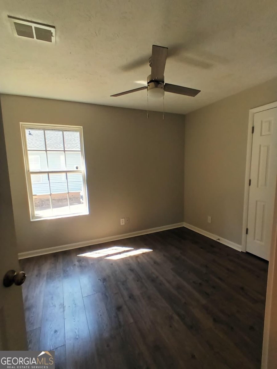 202 Parker Lane Lagrange - 4