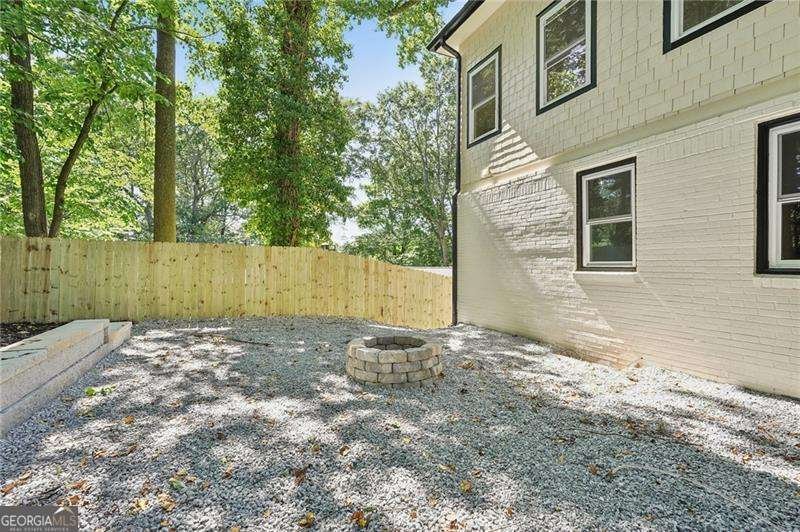 2423 Melinda Drive Atlanta - 70