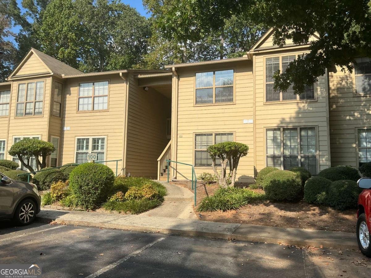 2235 Old Hamilton Place Gainesville - 1